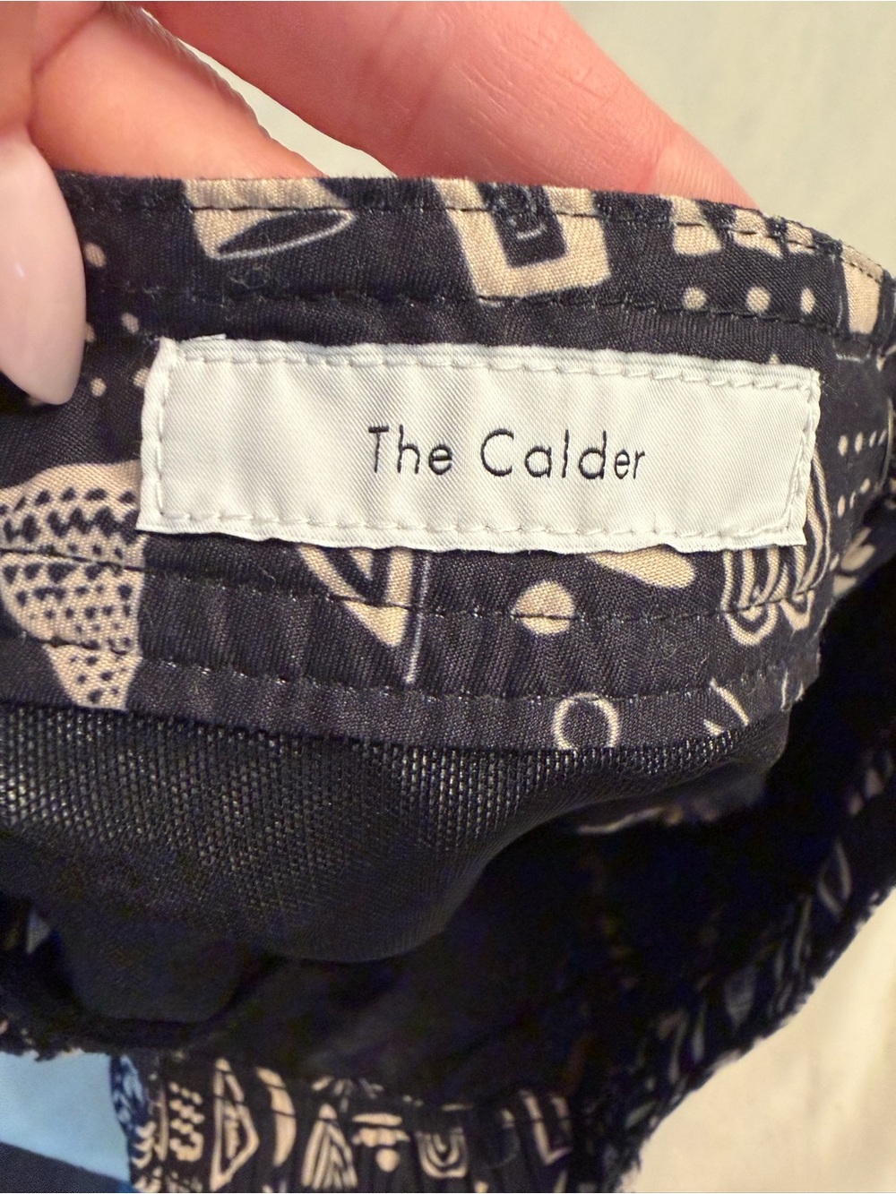 EUC! Onia The Calder Board Shorts Swim Trunks Black Tan Tribal Geo 7.5", sz S - Picture 3 of 12